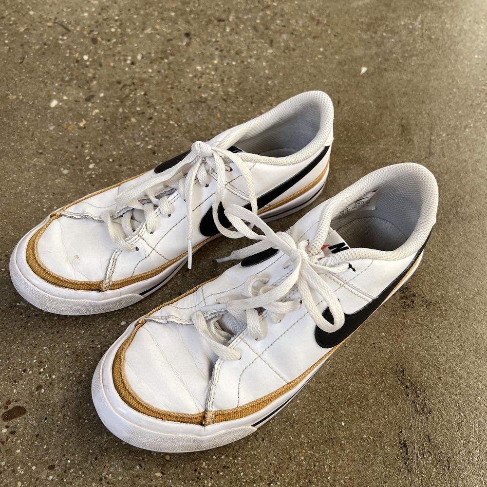 Nike Shoes Size 4 Youth 5.5W White Black Low Top Leather Casual Athletic Sneaker